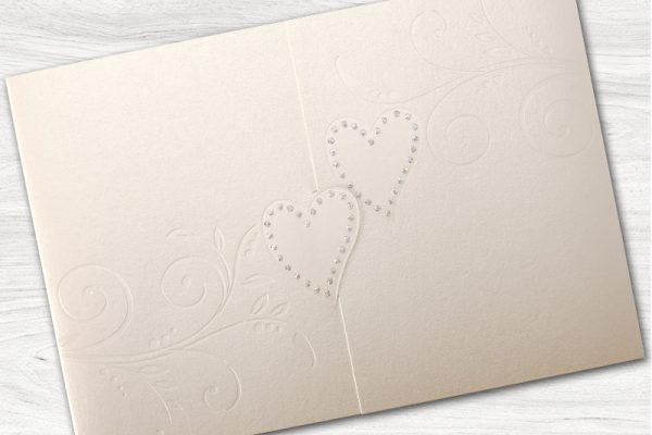 13 Ways to Make Your Evening-Only Wedding Guests Feel Welcome