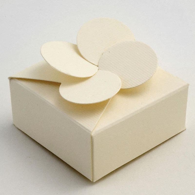 Matt and Morie Petal Top Favour Box.
