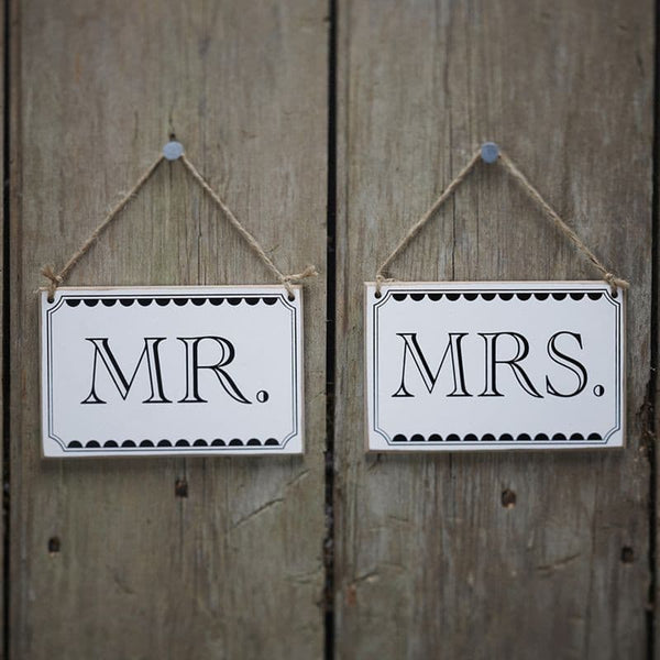 Vintage Affair Mr and Mrs Signs.