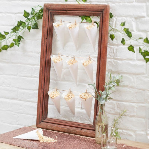 Scalloped Confetti Cones.